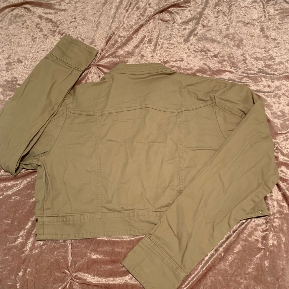 Adorable Cropped jacket - Picture 2 of 3